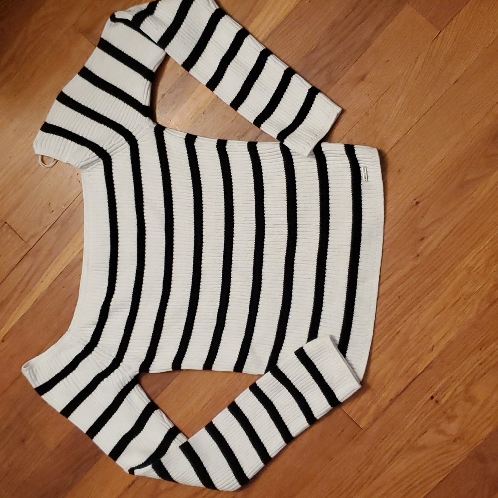 Hollister sweater black and white stripe size large